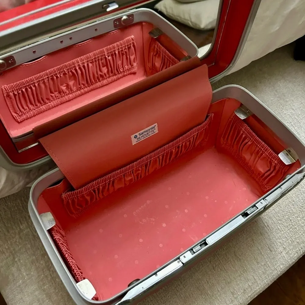 Vintage Samsonite make up storage case